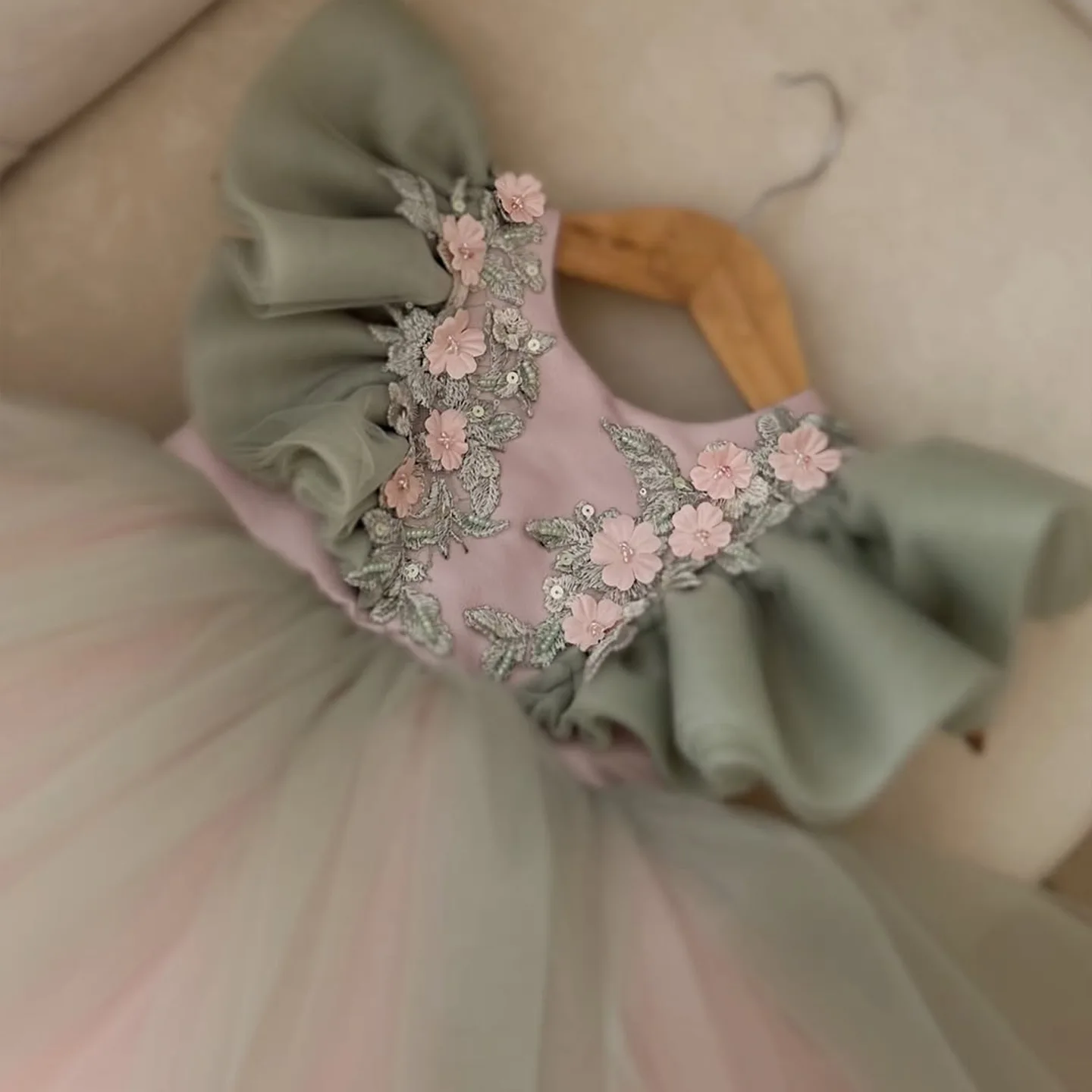 

Christmas Kids' Dress - 3D Floral Embroidery Ruffle Tulle Tutu Flower Girl Bridesmaid Formal Wedding Party Birthday with Bow