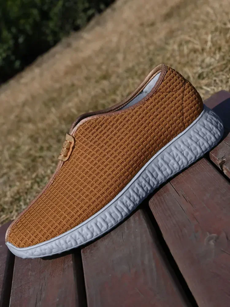 Breathable and Non-Slip Men's Old Beijing Zen Cloth Shoes