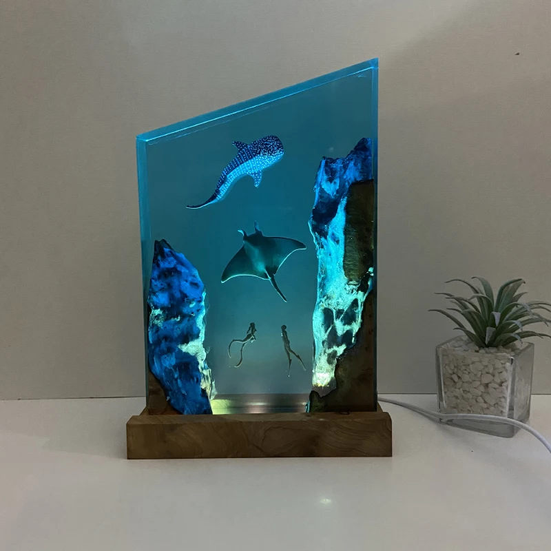 Whale Divers Organism Resin Table Light Creactive Art Decoration Lamp Abysmal Sea Theme Night Light  USB Charge