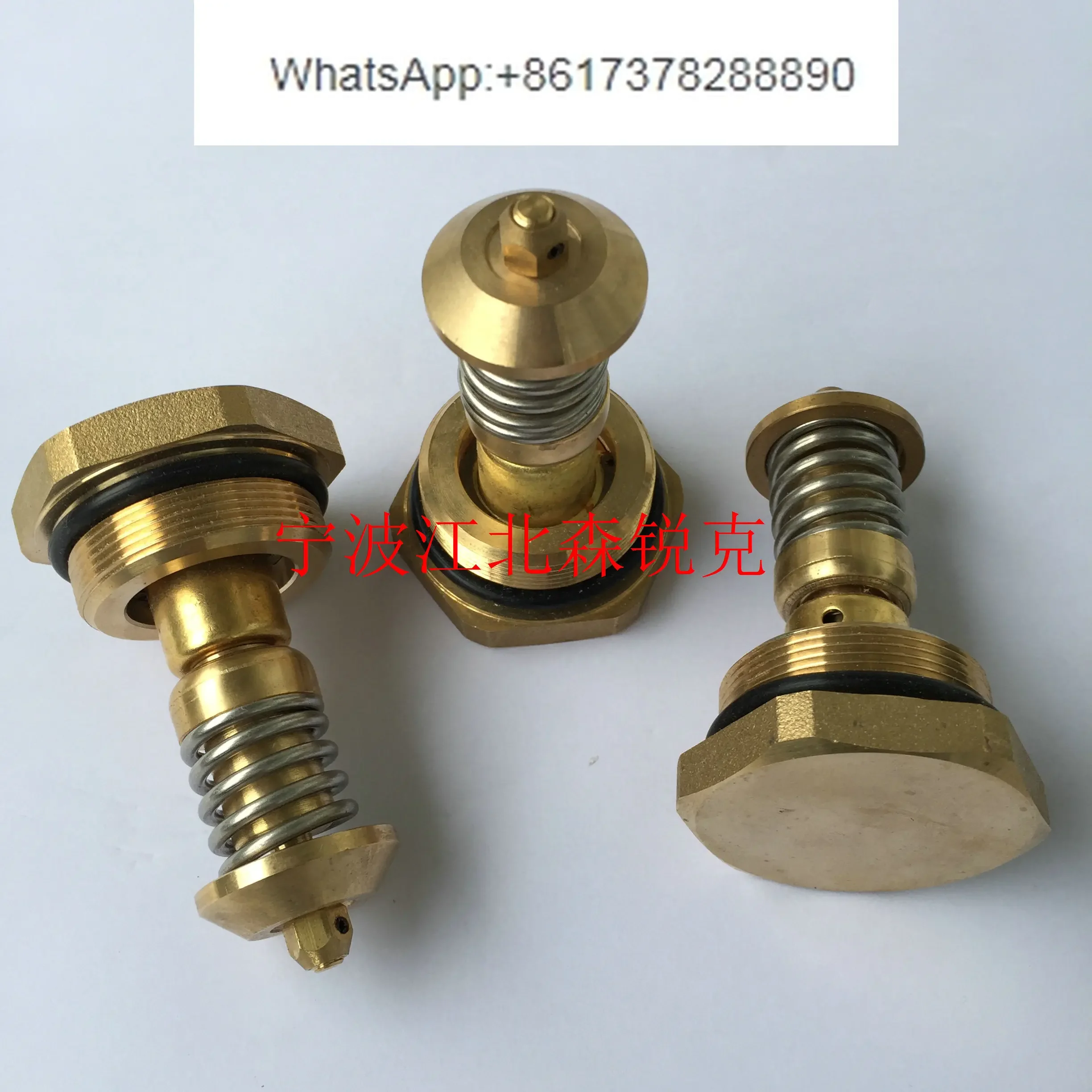 Temperature  bypass valve A11484474 for Compuai screw machine temperature control  core maintenance package thermostatic valve