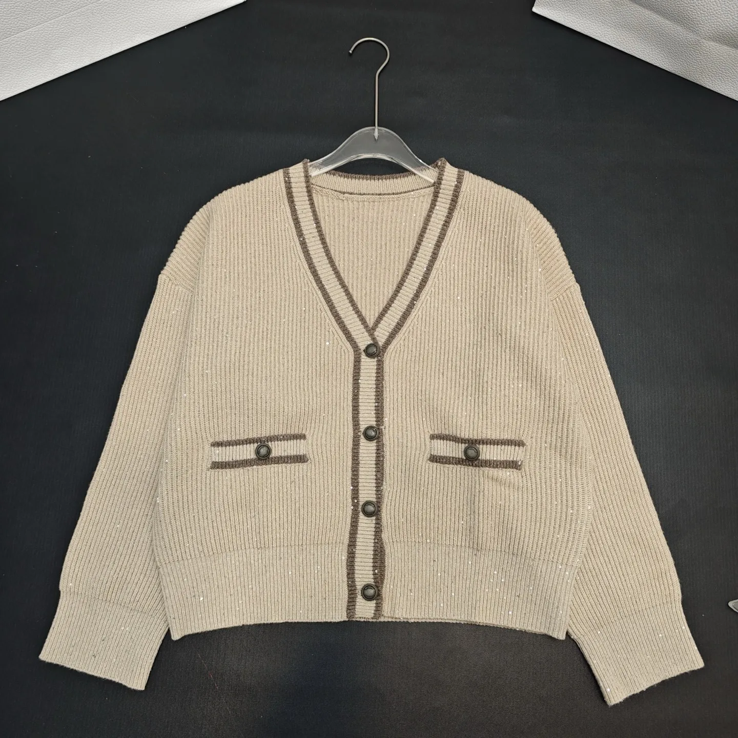 Early Autumn New High-Quality Fashion V-Neck Silver Thread Cardigan Long Sleeve Women's b/C