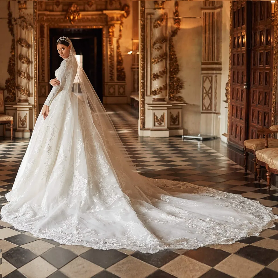 Elegant Ivory Long Sleeves Ball Gown Muslim Wedding Dresses 2026 High Neck Lace Appliques Beading Bride Gowns Vestidos De Novia