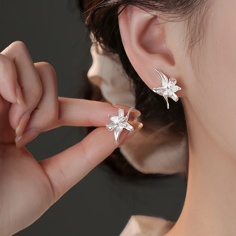 

New 925 Sterling Silver Flower Earrings Distinctive Geometric Shape Women Earrings Birthday Gift for Friends Exquisite Jewelry