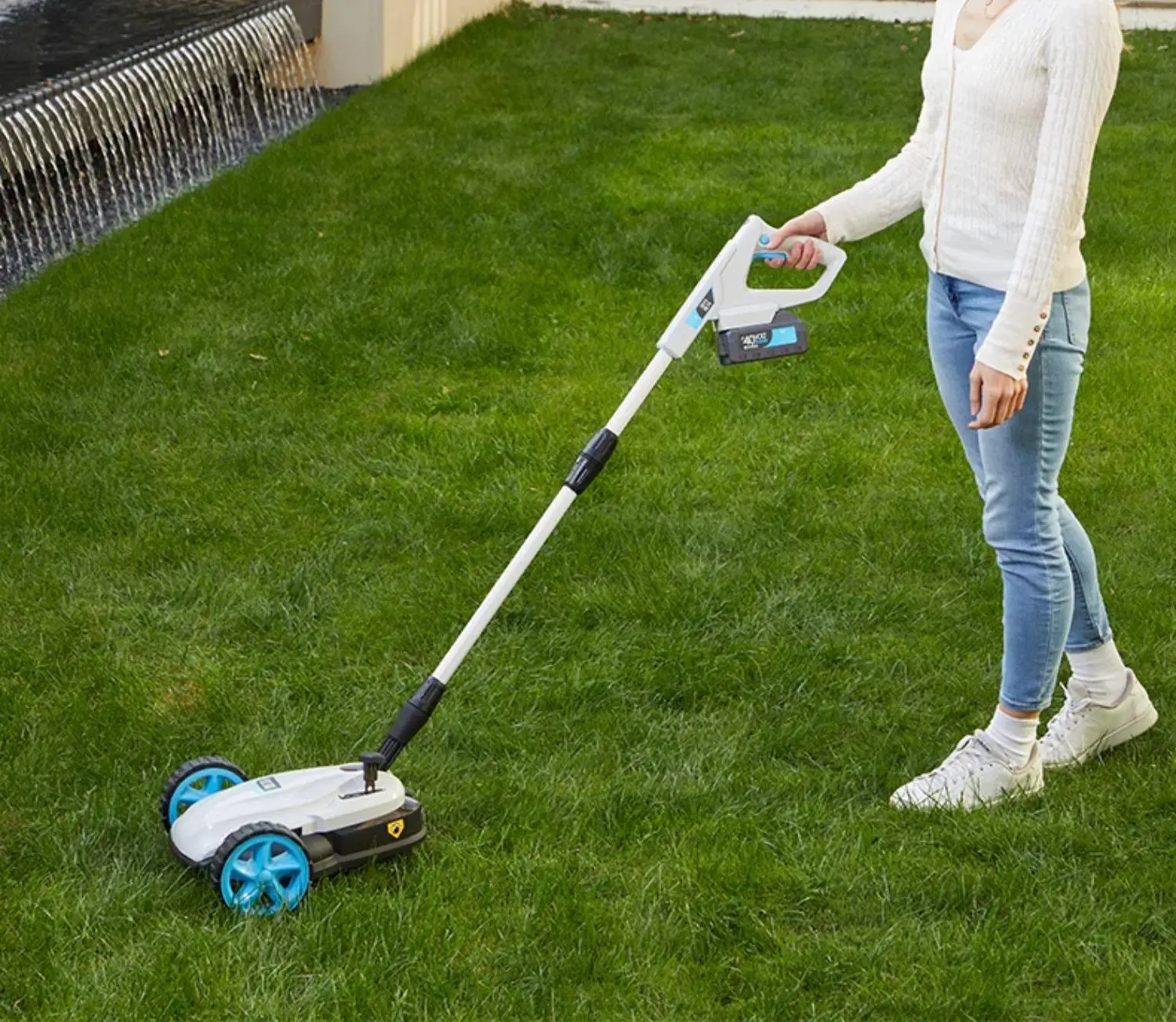 Lithium battery lawn mower Small household rechargeable brushless electric lawn mower Gardening weeding tool Handheld