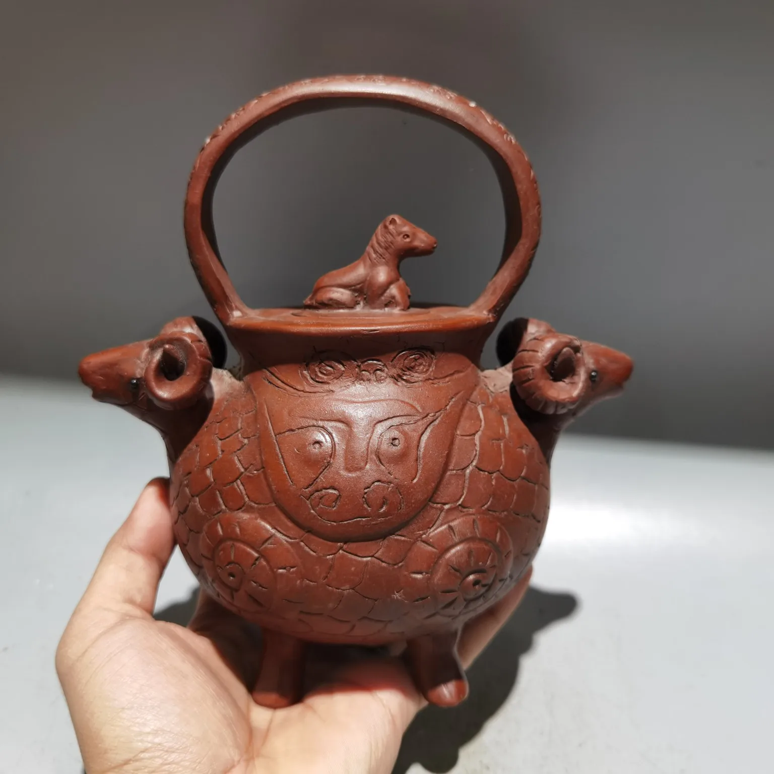 Old Yixing Purple Clay Pot Goat Head Ear Pot Horse statue cover Four legged pot Teapot Flagon Tea Maker Amass wealth