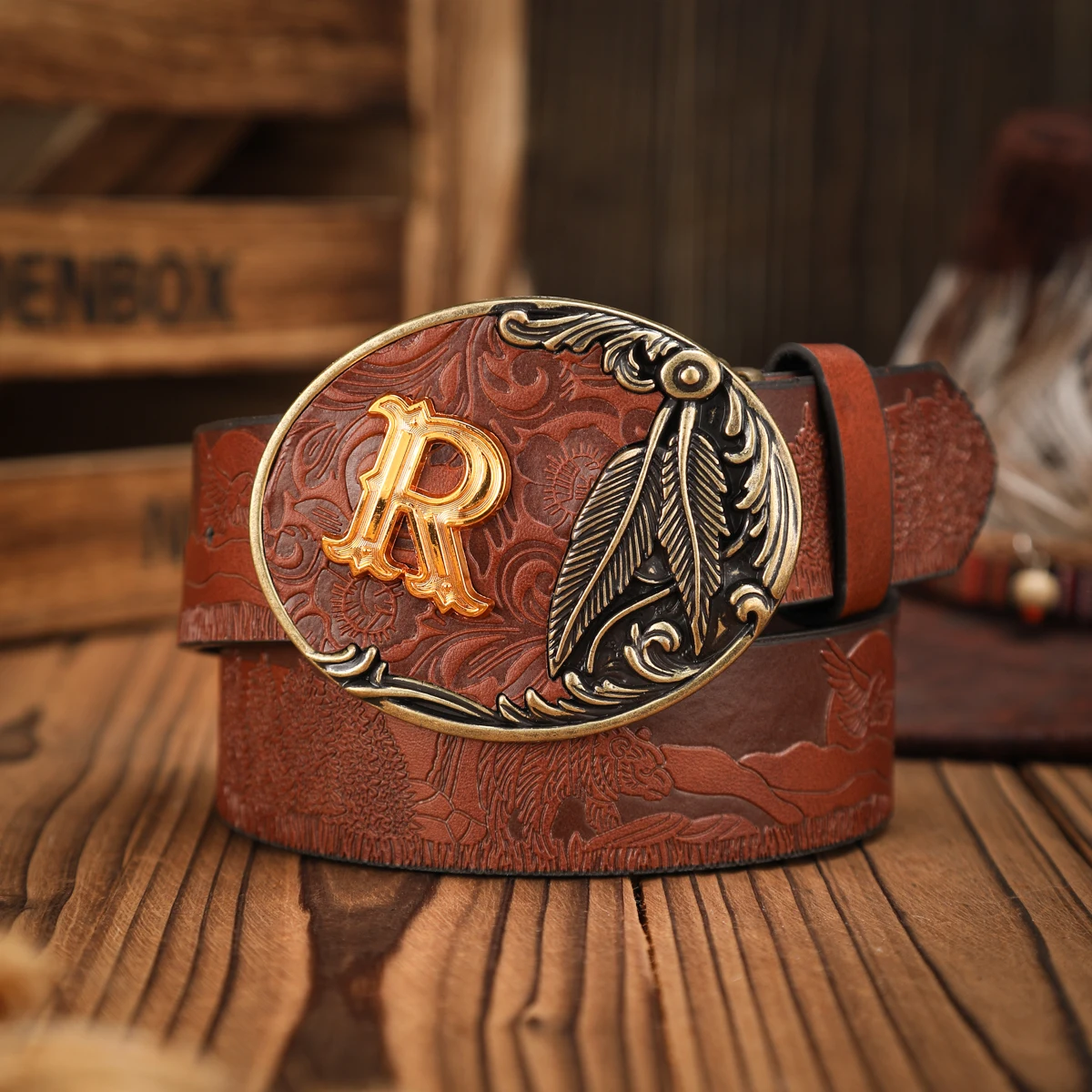 

A casual, individual and retro belt, a Western-style clothing accessory, metal buckle, PU belt, suitable for both men and women