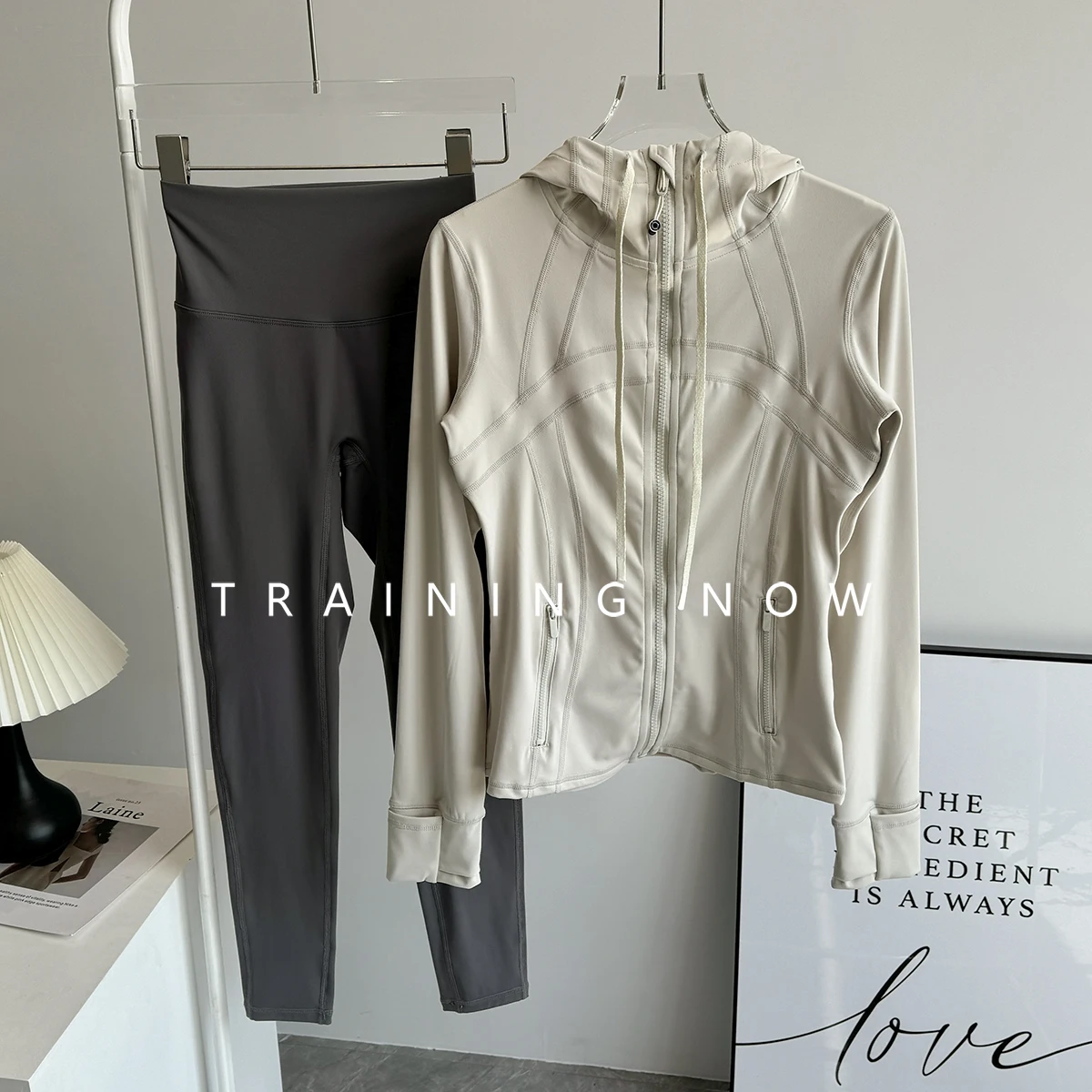 

High-end sports suit for women in autumn and winter slim Pilates yoga clothes fashionable and versatile running fitness suit