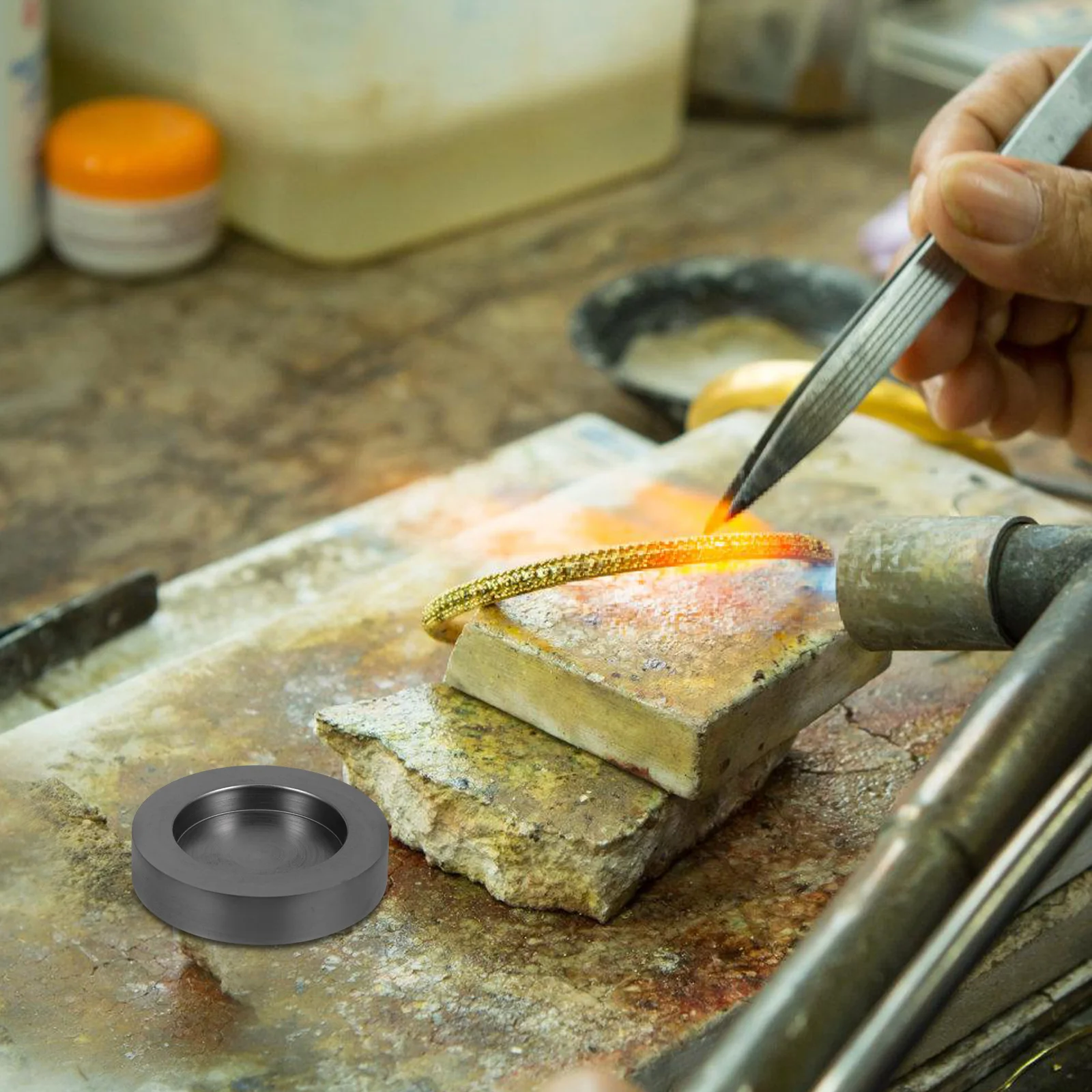 

Graphite Crucible Molds Round Ingot Casting Disc Evaporation Dishes Wear Resistance Metalworking Mold Crafted Graphite Jewelry