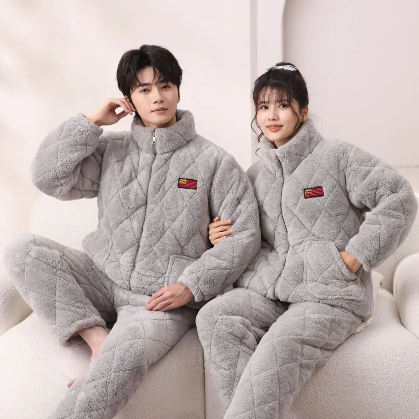 Winter Thickened Fleece Pajamas Men's Coral Velvet Home Clothes Set Warm Three-layer Cotton Outerwear Suitable for Outdoor