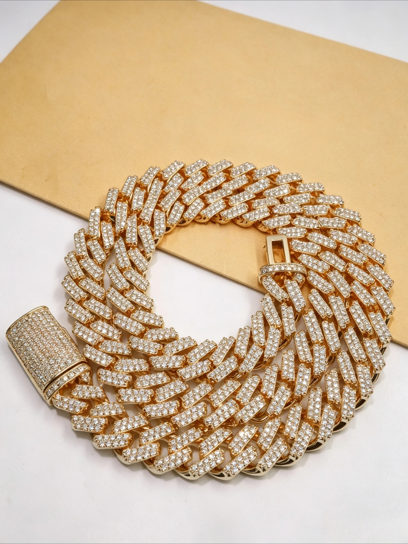 Double row full of diamonds shining Cuban necklace, 14mm popular wearing size, hip-hop luxury positioning design,