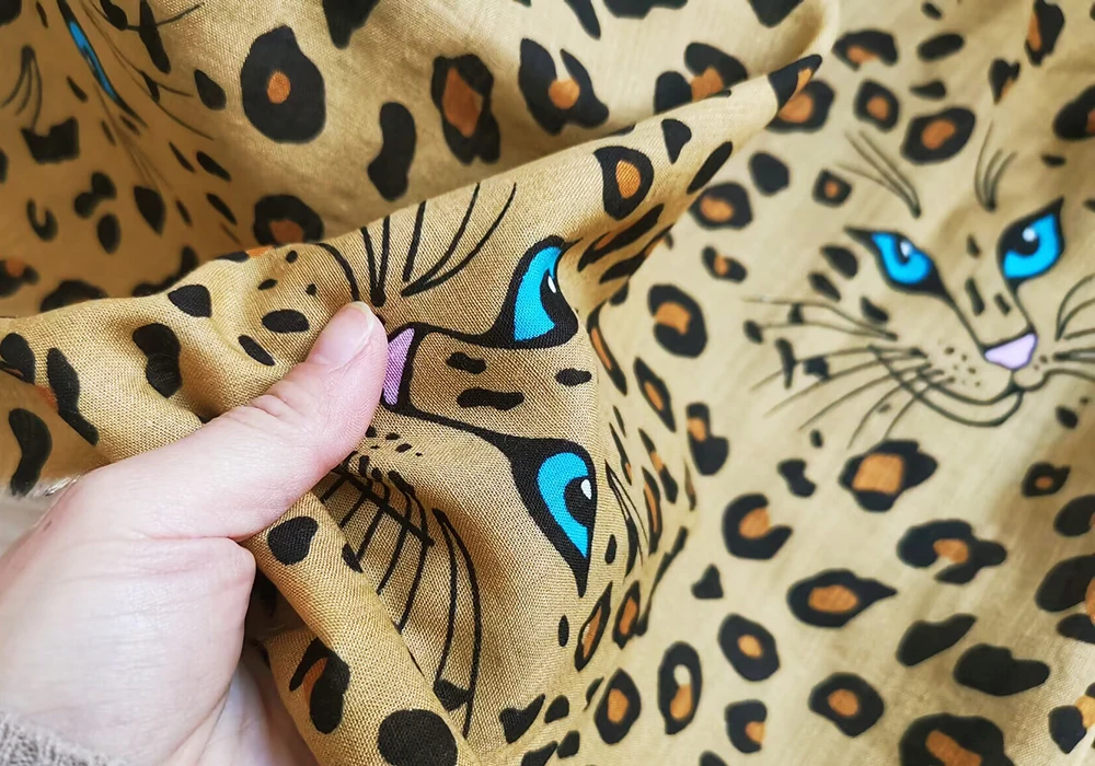 1 Meter x 1,45 Meter Afrika Brown Leopard Dress Material Stoff Dünne Baumwoll-Krepp-Gaze Nicht transparent – Detail 5
