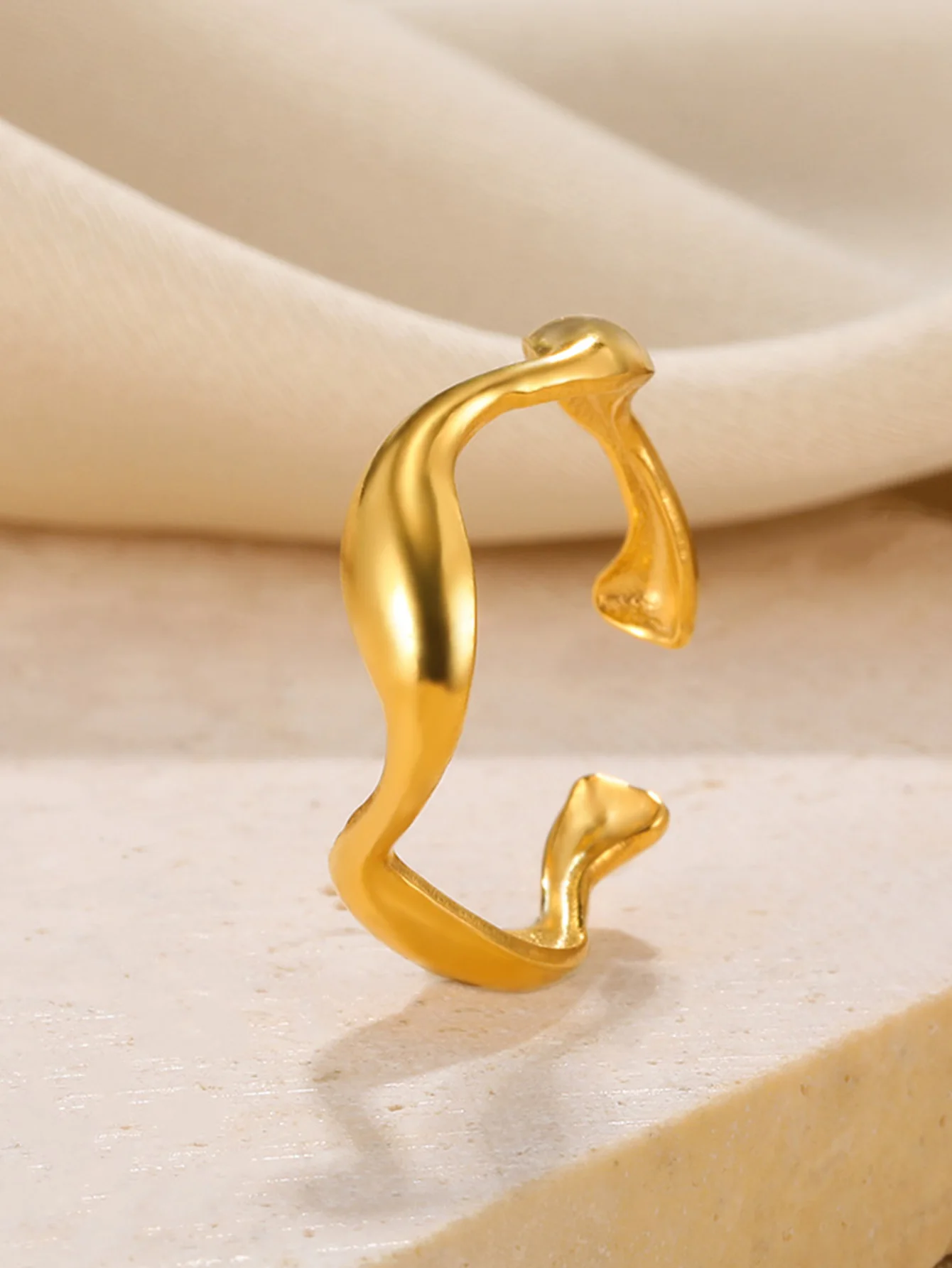 Creative Wave Shape Stainless Steel Rings For Women Men Open Adjustable Gold Color Finger Rings Wedding Female Jewelry Gift 2024