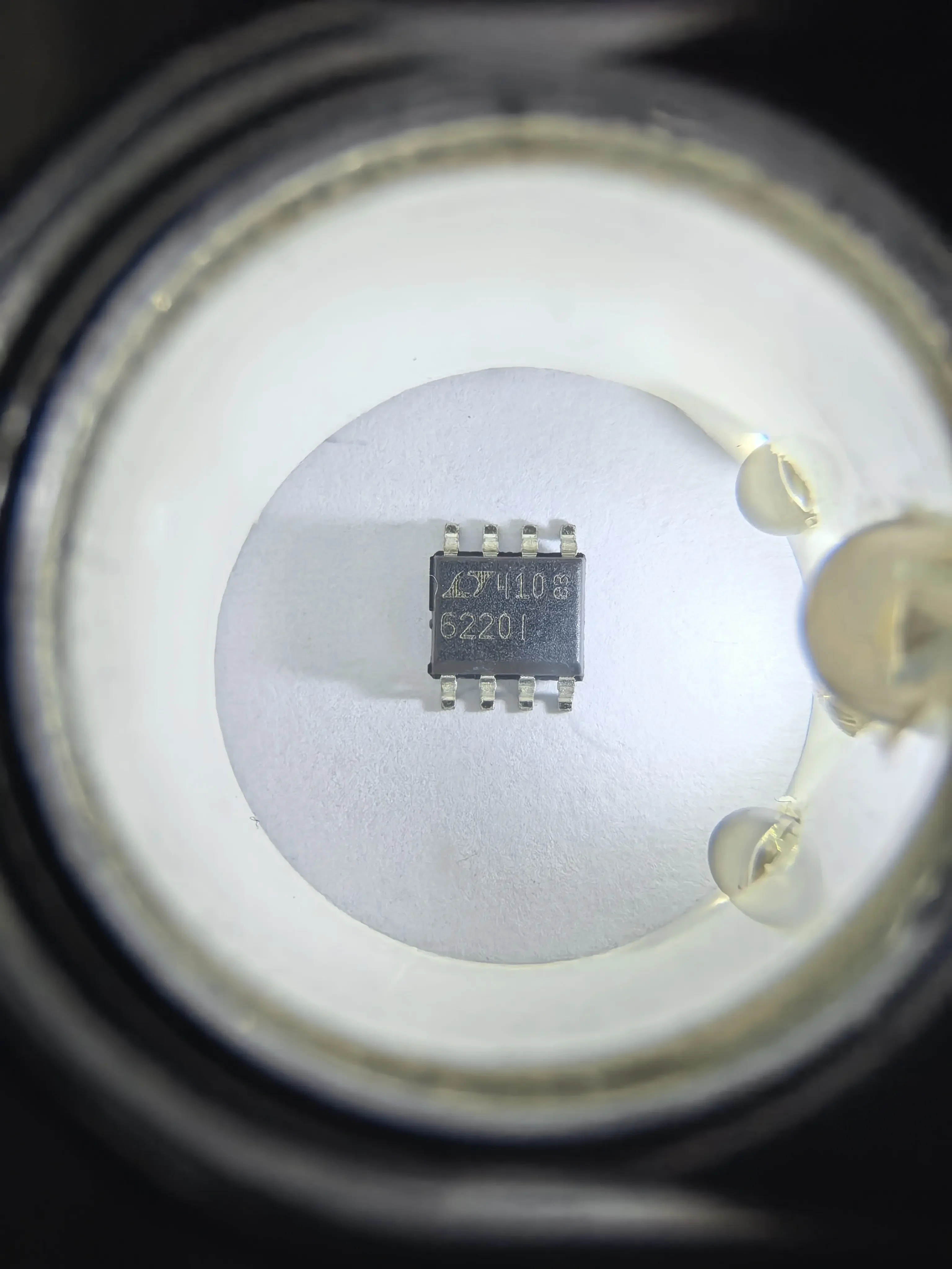 LT6220CS8 LT6220 - Single 60MHz, 20V/us Low Power, Rail-to-Rail Input and Output Precision Op Amps