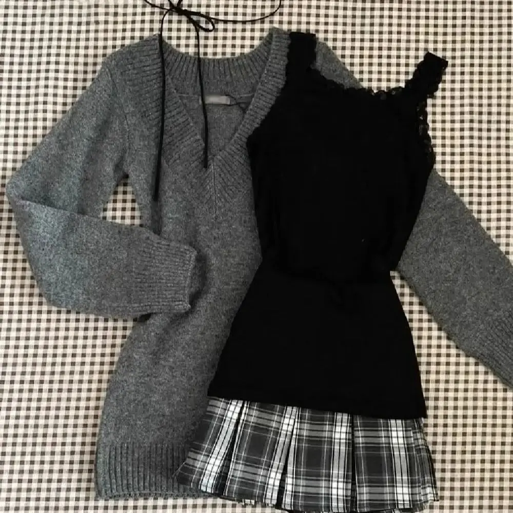 

Свитер с v-образным вырезом в стиле ретро + черный кружевной камзол, женский осенне-зимний новый облегающий универсальный пуловер, темпераментный топ с длинными рукавами