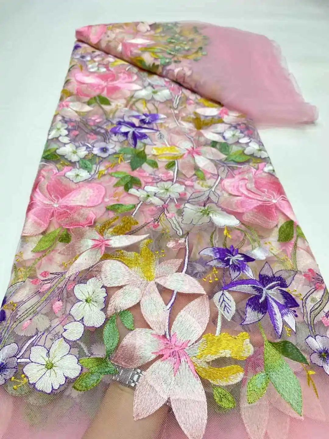 

2025 Luxury African 3D Lace Fabric High Quality French Mesh Net Embroider Tulle Laces Fabrics For Sew Wedding Dresses Material