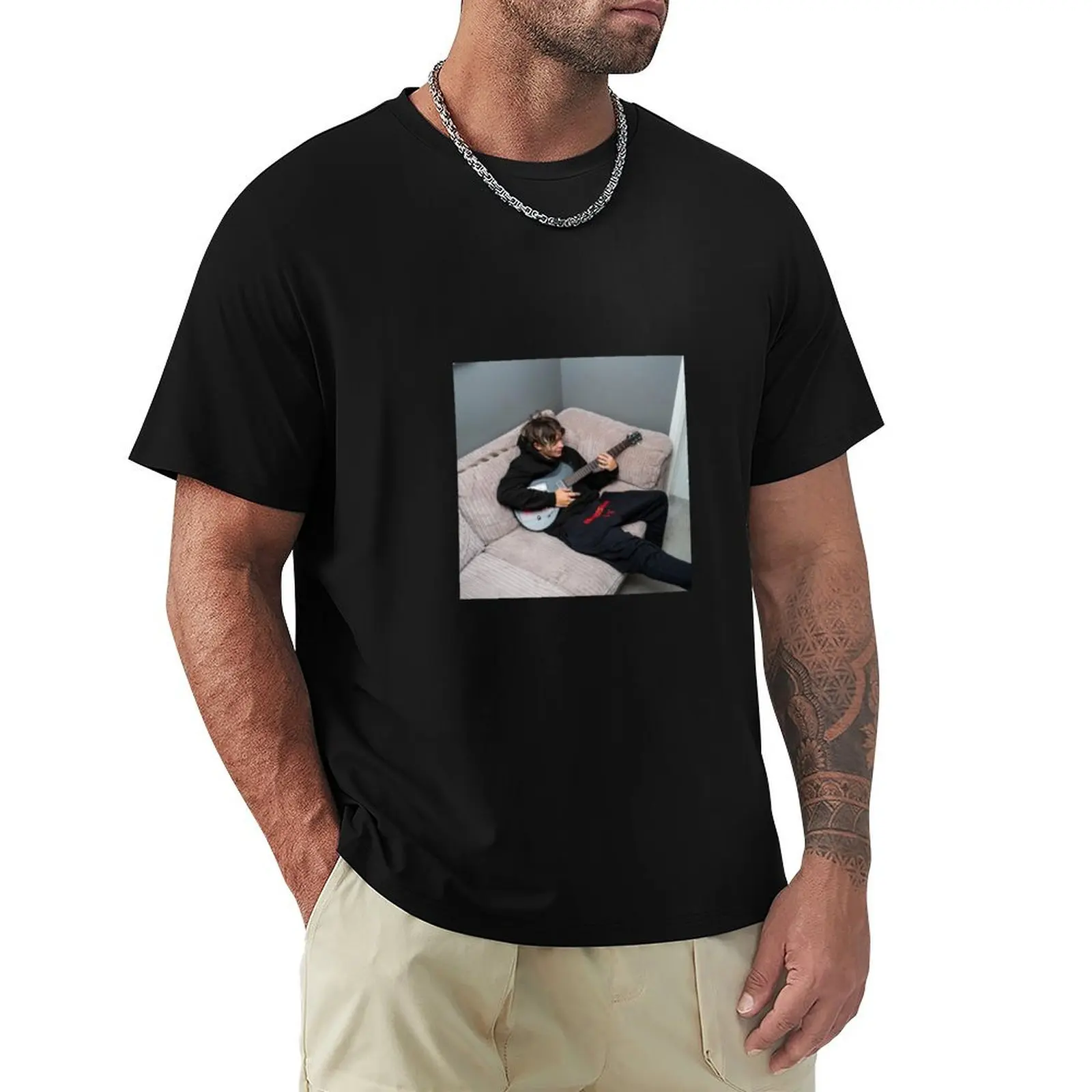 Leondre Devries T-Shirt Casual Graphic Print Tee