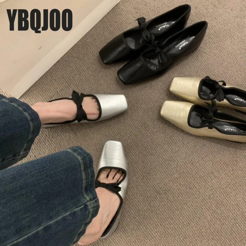 Scarpe da donna con punta quadrata argento dal design di piccola nicchia nuova scarpa singola alla moda con fondo piatto casual primaverile dal temperamento semplice