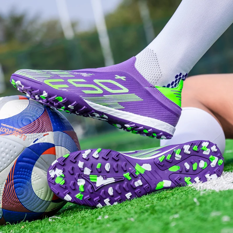 

New Men Soccer Shoes Indoor Cleats Sport Futsal Training Match Grass Ultralight Sport Comfortable Adult Non-Slip Football Boots