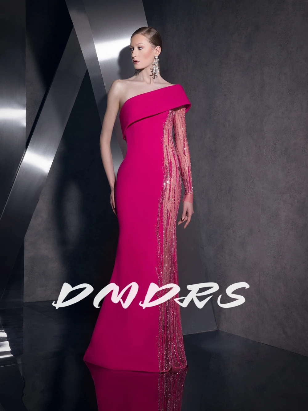 Couture-style Beaded One Sleeve Evening Dress Bright Graceful Shiny Prom Gown Customized Smooth Satin Fantasy Cocktail Wear