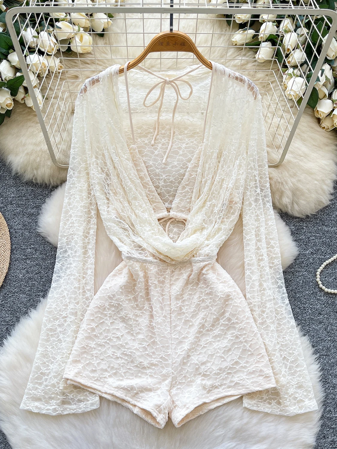 

Комплект Pure Desire: Сексуальный женский костюм с длинным рукавом, кружевным топом на бретельках и юбкой с завышенной талией. Модный повседневный деловой костюм универсального кроя.