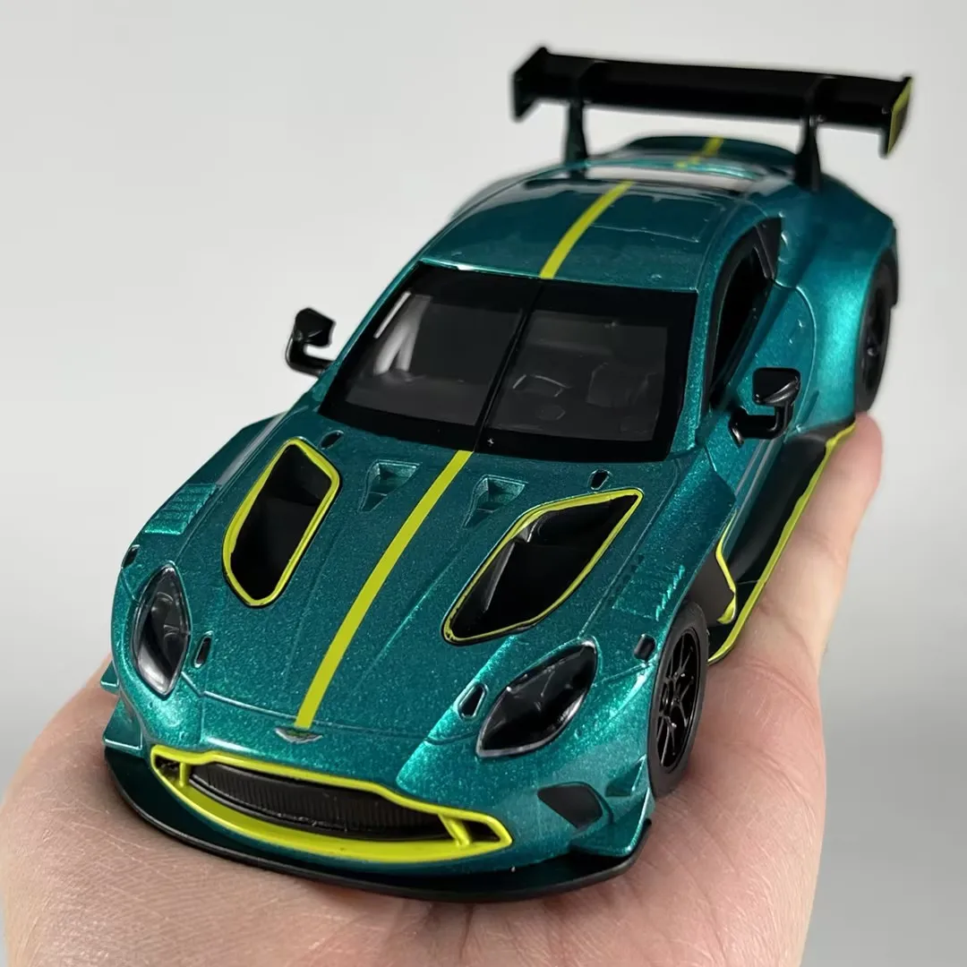 1:31 Aston Martin Vantage GT3 Supercar Alloy Metal Diecast Model