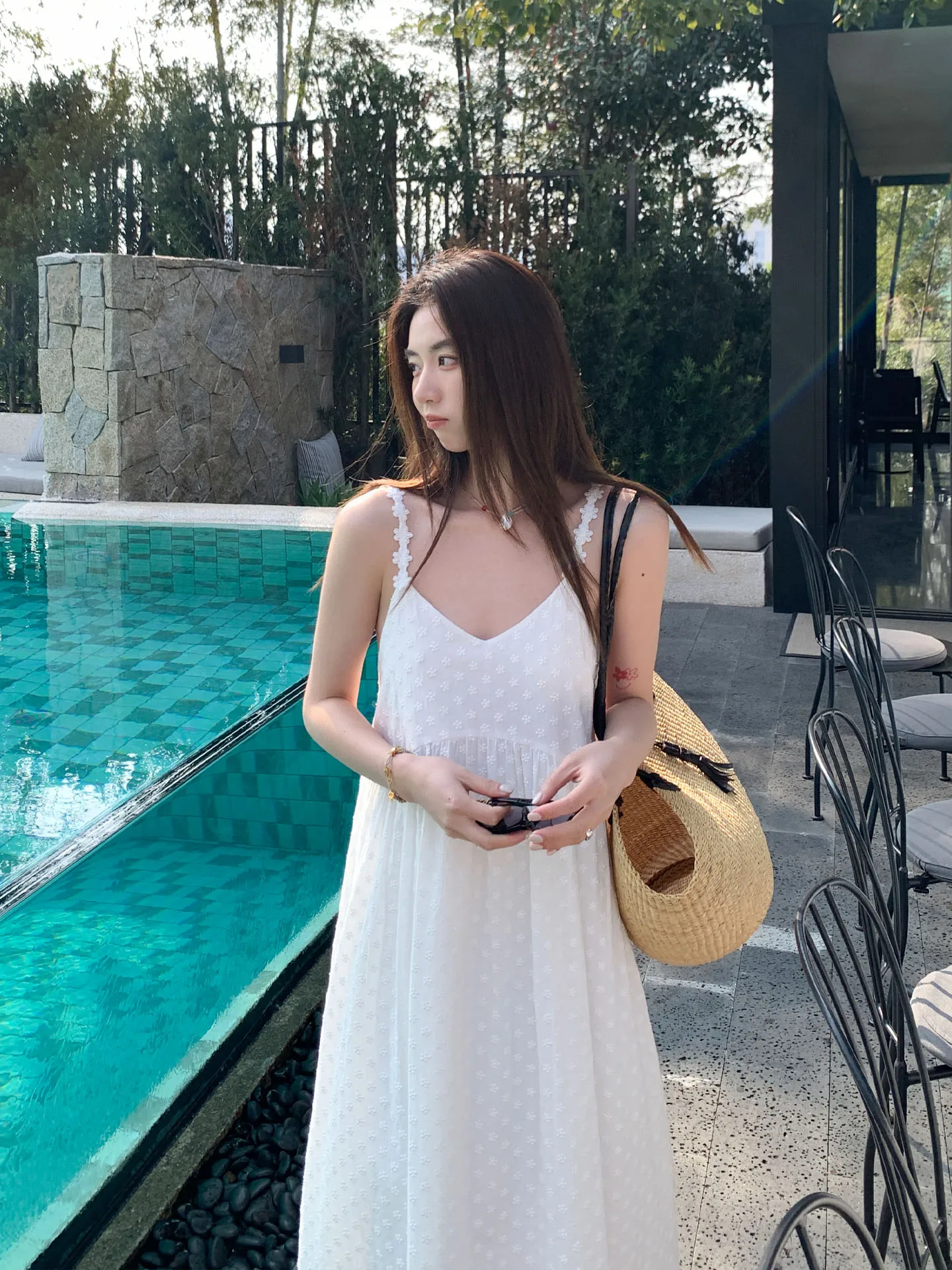 

Romantic White Peony Embroidered Strapless Dress Women's Design Sensation Slimming V-Neck Backless Long Skirt Breathable