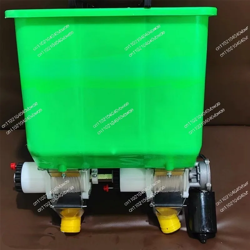

Micro-Tiller Zero-Tilling Machine Two-Way Fertilizer Box 2 Rows Sugar Cane Fertilizer Box Small Agricultural Fertilizer Spreader