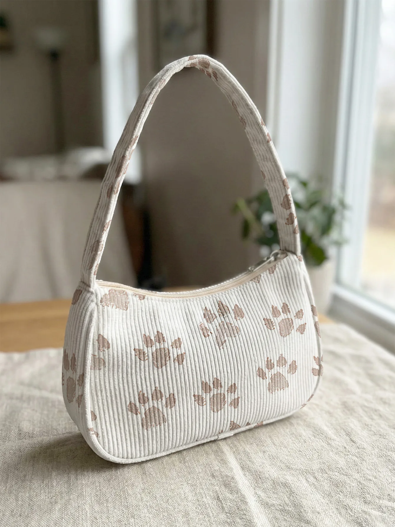 

Trendy Cute Paw Print Shoulder Bag, Soft Beige Corduroy Underarm Bag