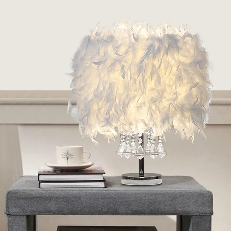 Luxury Feather Table Lamps Bedroom Bedside Nightlight Indoor Room Decorating Lighting Desk Light Tabletop Lighting Supplies