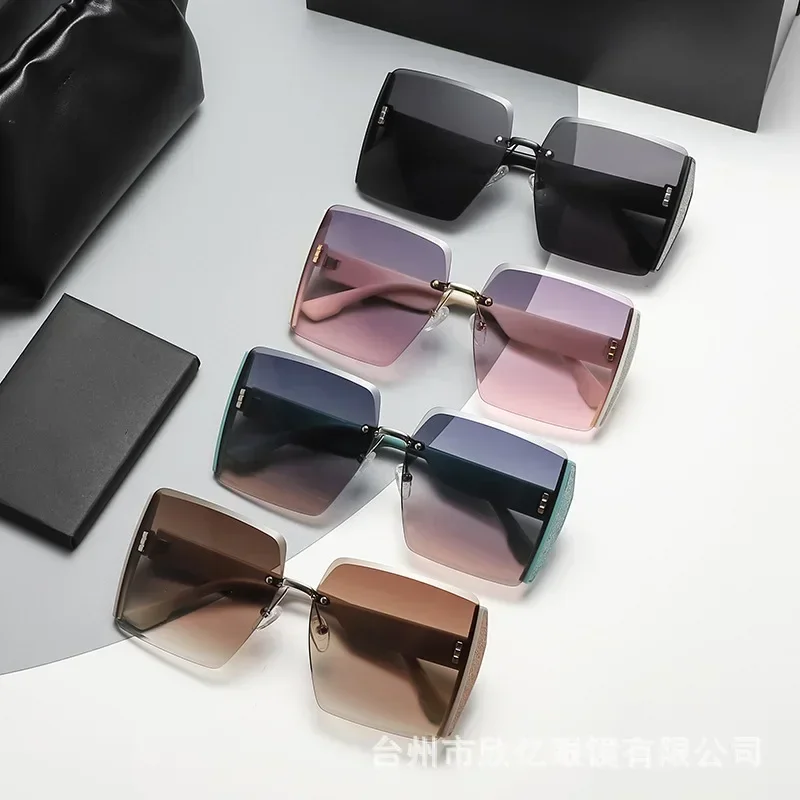 

2024 New Frameless Vintage Square Sunglasses Woman Shiny Gradient Mirror Sun Glasses Female Retro Fashion Rimless Oculos De Sol