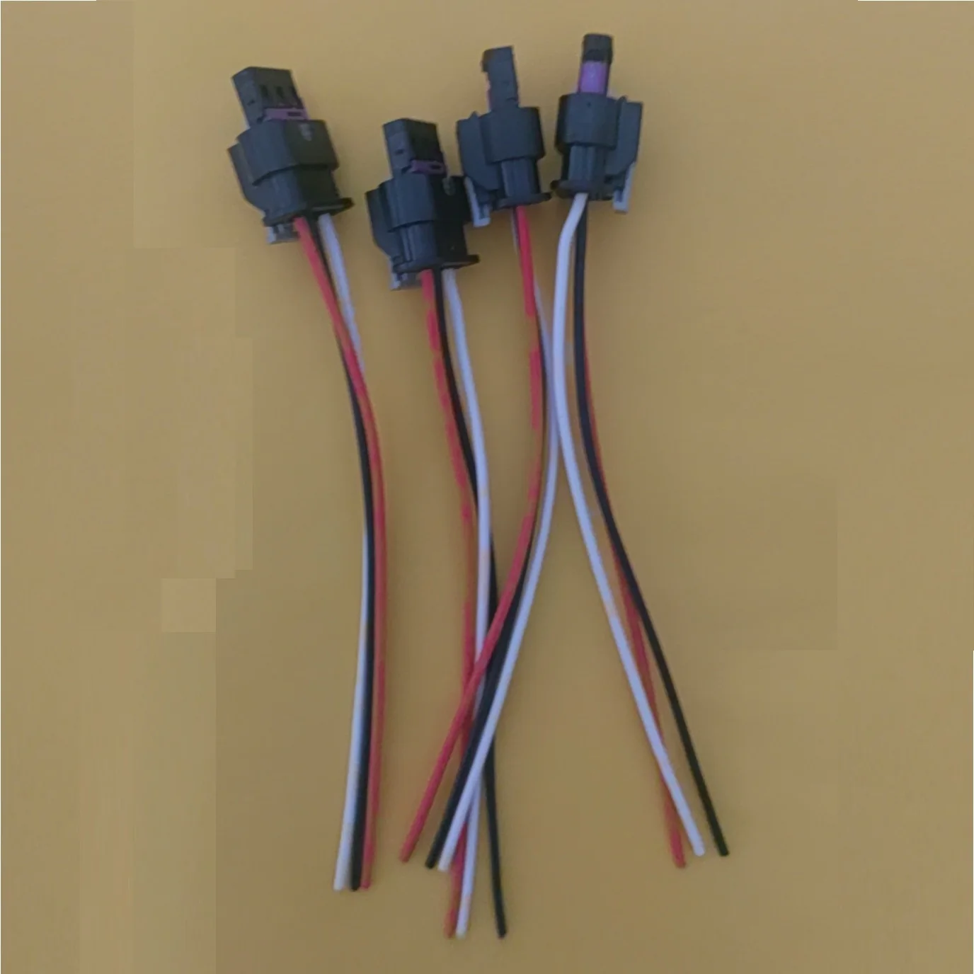 

4 x Connector of Parking Sensor for Land Range Rover Sport Evoque Discovery Freelander Ford Mondeo Focus Volvo 6G92-15K859-EA