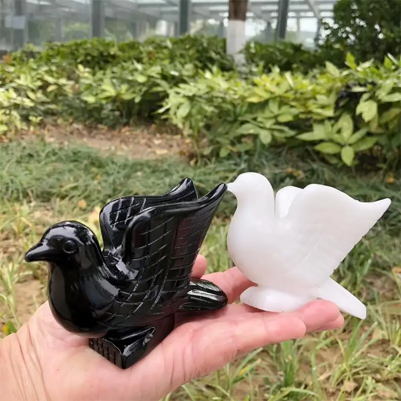 Natural Black Obsidian And White Marble Jade Peace Dove Carving Fashion Holiday Gift Quartz Carving Healing Decoration 1PCS