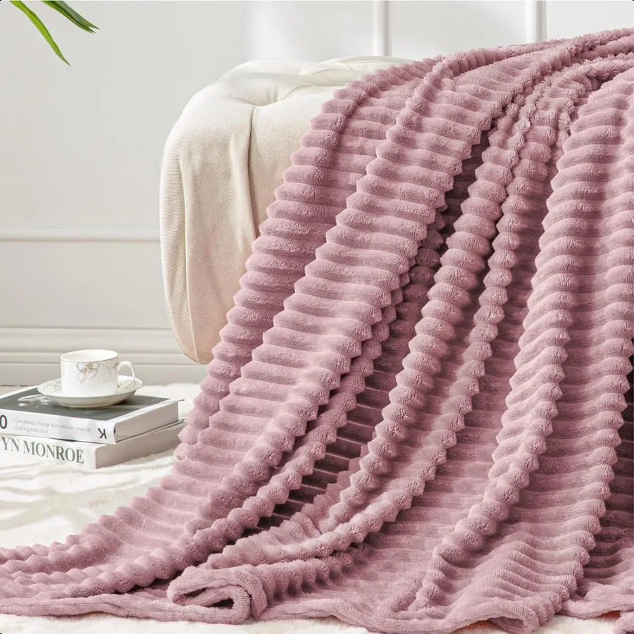 

Fleece Throw Blanket for Couch 3D Ribbed Jacquard Soft and Warm Decorative Fuzzy Blanket Cozy Fluffy Plush Lightweight Berry Pu