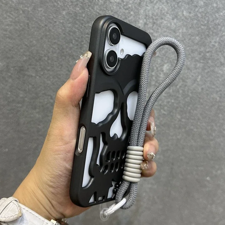 Carbon Fiber Pattern Skull Face Case for iPhone 16 15 14 13 12 11 Pro Max 16 Plus Alien Ghostface Wristband Lanyard Matte Cover