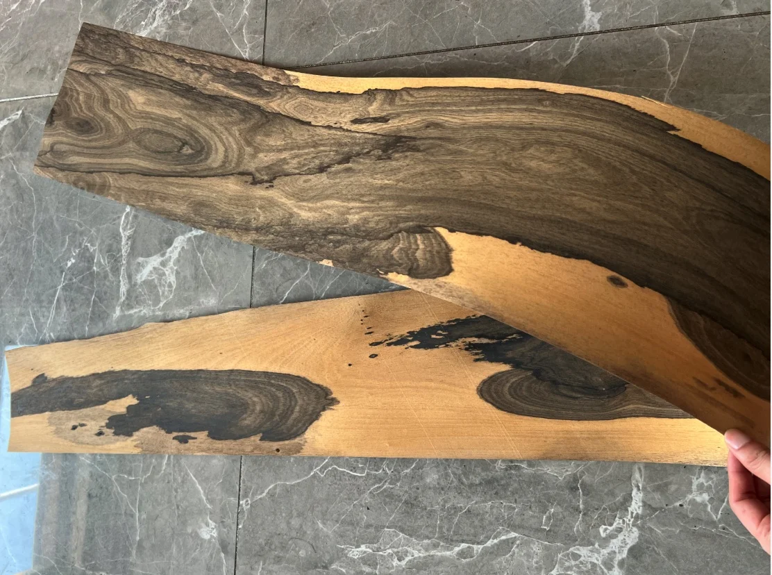 الطول: 1.8 متر العرض: 18-20 سنتيمتر قشرة خشب الزركوت الطبيعية خزانة الغيتار لوحات ديكور القشرة