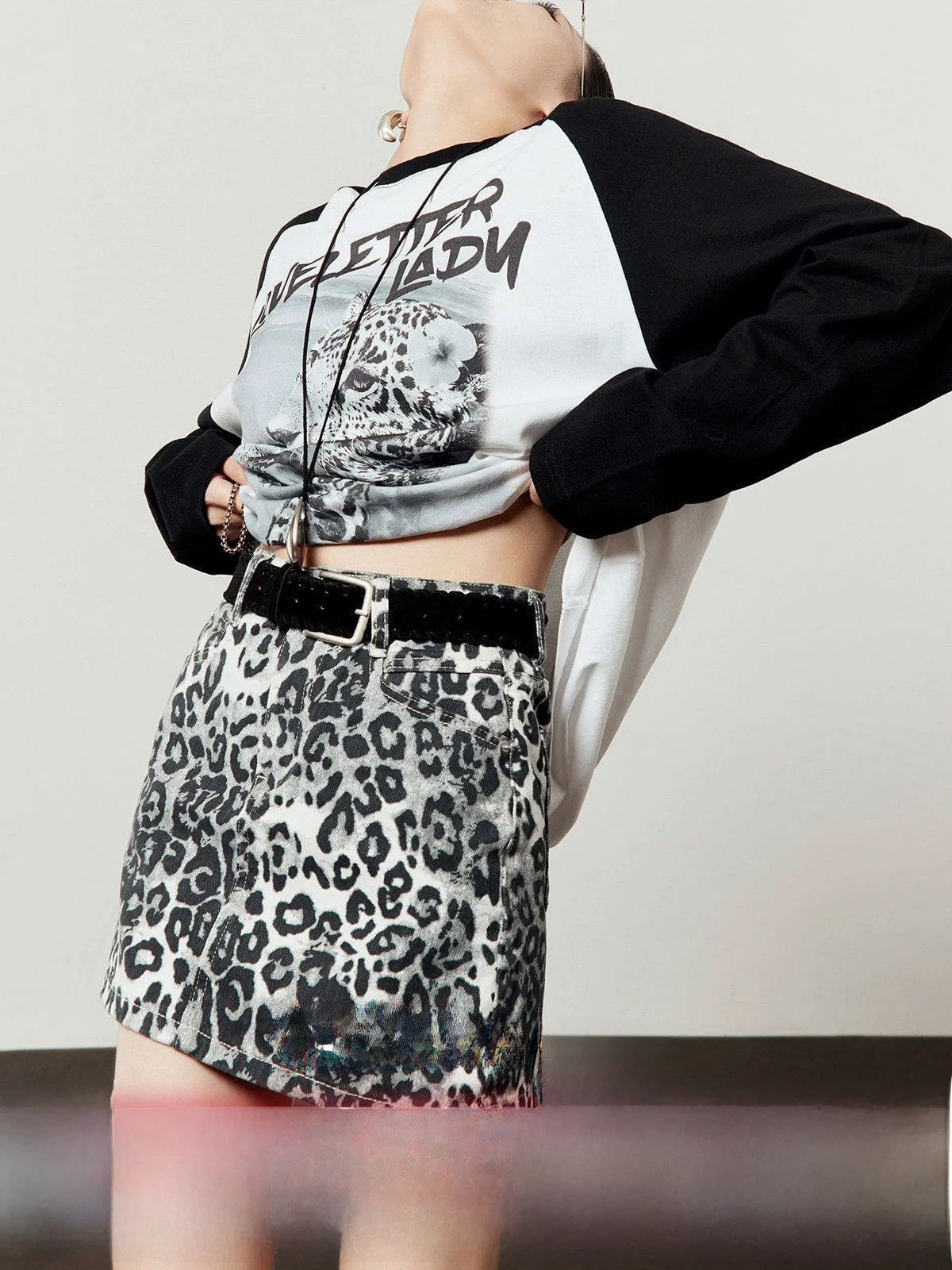 

Женская свободная футболка оверсайз с длинным рукавом, с цветными блоками и леопардовым принтом, повседневный модный топ для женщин