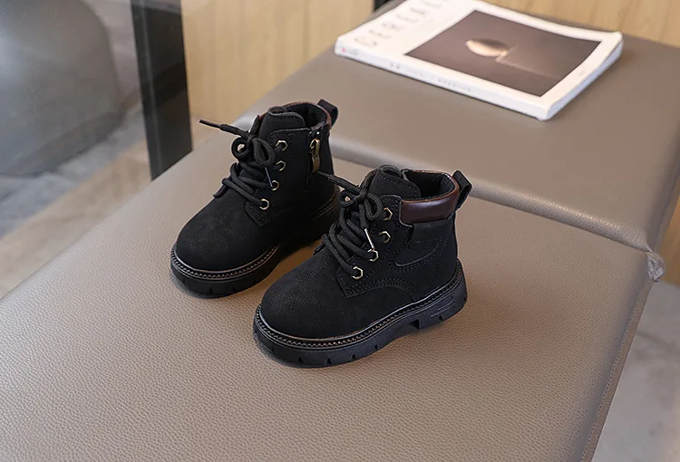 Neue Kinder-Modestiefel Winter Verstärkte Jungen- und Mädchenstiefel Rutschfeste Warme Lederstiefel mit Seitenreißverschluss Einfarbige Kinder-Freizeitschuhe – Detail 3