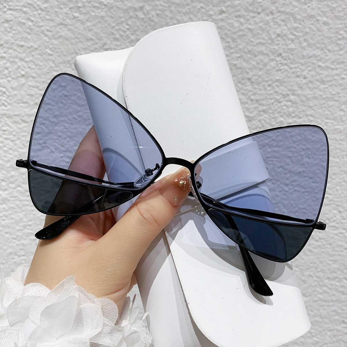 Persönlichkeitsvolle Luxus-Designer-UV400-Sonnenbrille für Damen, Mädchen und Herren, trendige geometrische Brille, Vintage-Herren-Sonnenbrille (ohne Brillenetui) – Detail 2