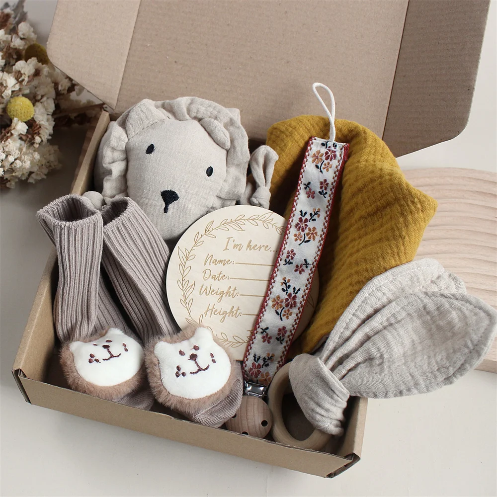 Baby Cotton Comforter Blanket Bibs Socks Headband 6Pcs Set Gifts Box Wooden Rattle Brushs Bunny Towel For Baby Shower Gift