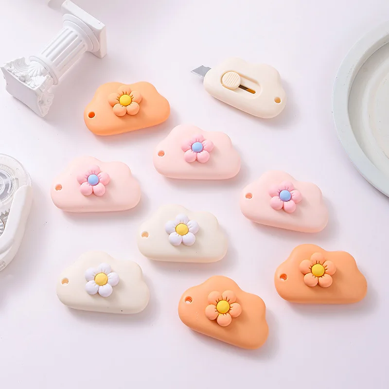 Ellen Brook 1-teiliges Kawaii Mini-Allzweckmesser mit Blumen-/Taschen-Wolken – Bastelpapierschneider zum Verpacken, Kartonschneiden und Schreibwaren
