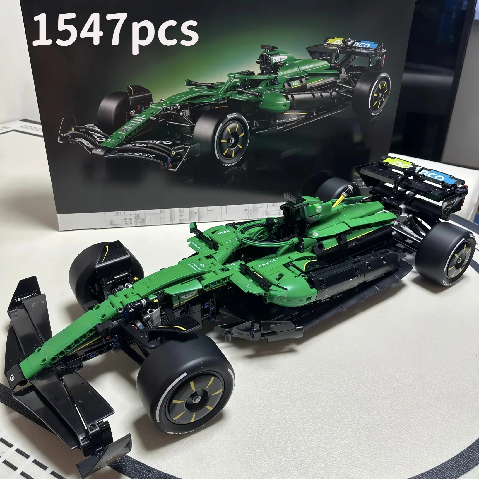 2026-new-hot-toys-1547pcs-track-racing-driver-racing-car-building-blocks-puzzle-model-toys-for-birthday-ornament-gifts
