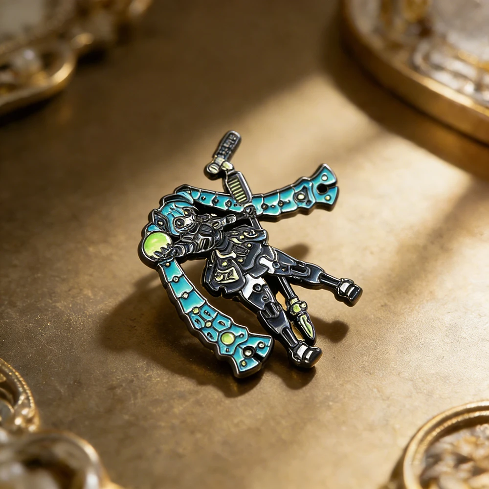 Virtuelle Vocaloid-Figur und Necrons-Fusion Mechanische Ästhetik Brosche Gotischer Doppelschwanz-Idol Anstecknadel Rucksack Hut Accessoire – Detail 9