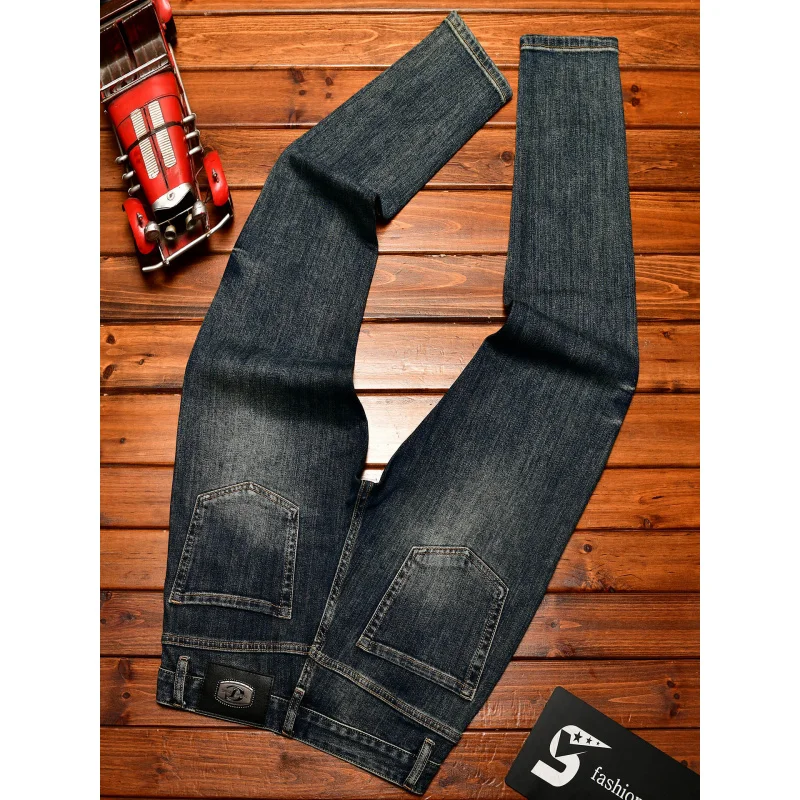 กางเกงยีนส์ย้อนยุคระดับไฮเอนด์สำหรับผู้ชาย ทรงเข้ารูป ขาเล็ก เทรนด์หรูหราเบาๆ สไตล์ฤดูใบไม้ร่วง กางเกงขายาวเรียบง่ายและลำลอง