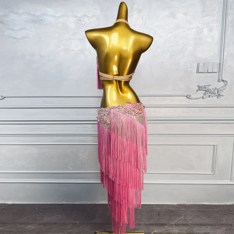 Damen Rosa Pailletten-Quasten-Top + Kurzer Rock 2-teiliges Bauchtanz-Kostüm-Set Aufführungskostüm Maßgeschneidertes Trommel-Solo-Kurzoutfit