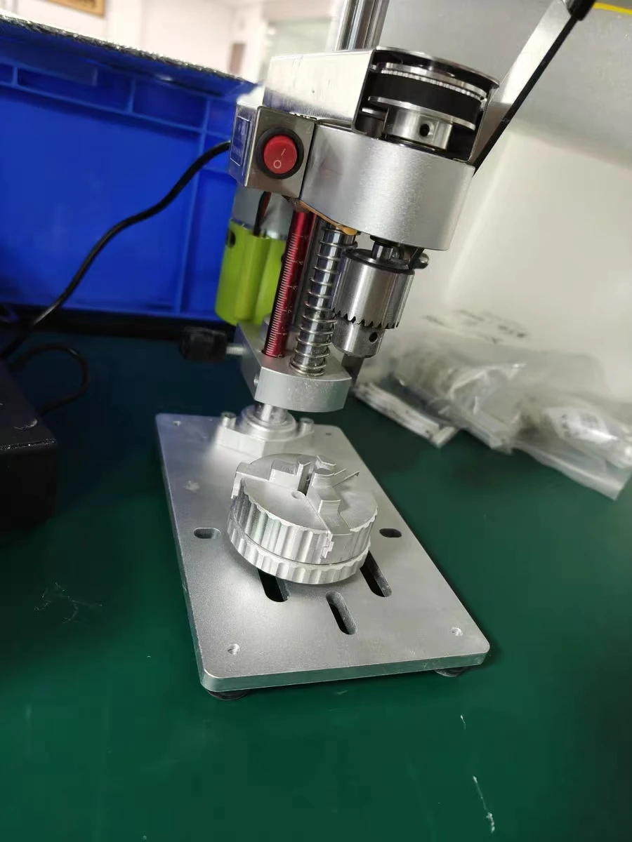 

Высокоточный алюминиевый трехкулачковый патрон, ручные промышленные штамповочные тиски, миниатюрный инструмент для ремонта часов