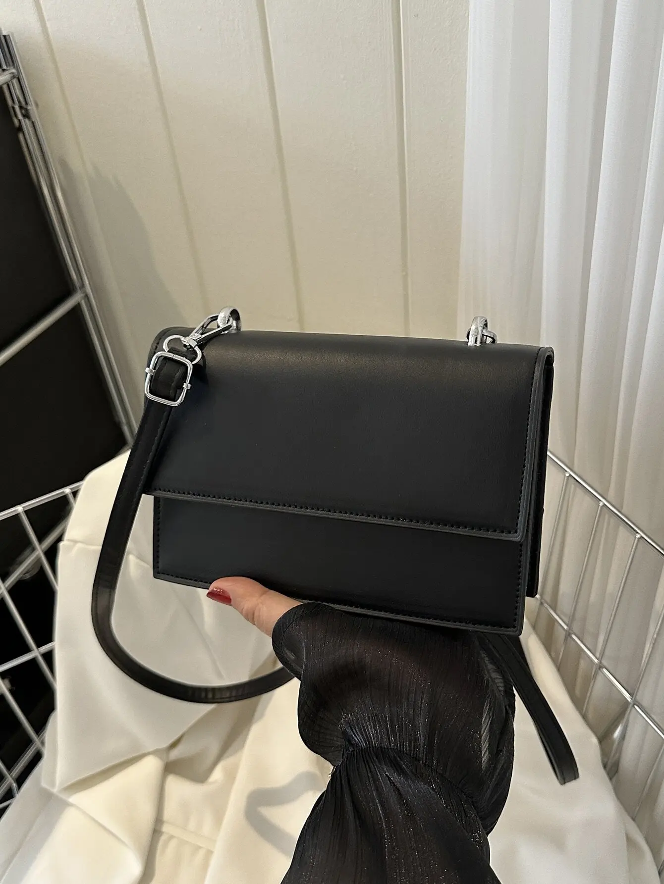 

Mini New Women's Solid Color Shoulder PU Retro Women's Simple And Stylish Cute Shoulder Crossbody Women's B
