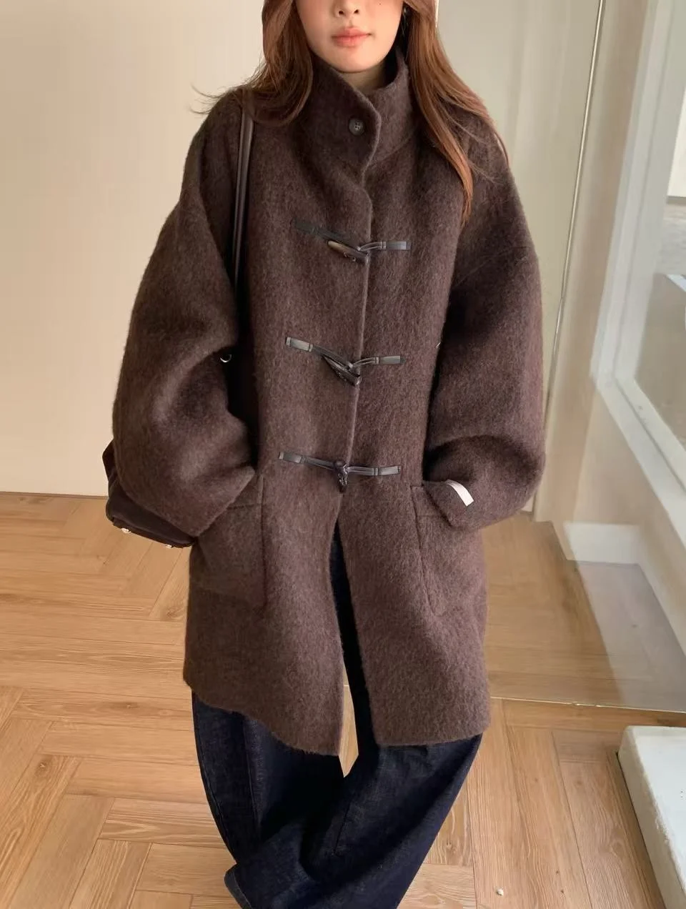 

New Double-Sided Woolen Coat Women's Stand Collar Wide Fit Mid-Length Sweater Jaet with Horn Buttons Commute Sle Pure Color