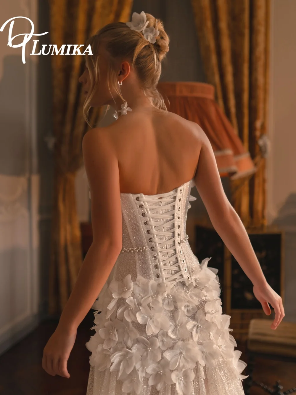 Verführerisches trägerloses 3D-Blumen-Hochzeitskleid 2026 Romantisches funkelndes Brautkleid Stilvolles bodenlanges Meerjungfrau-Brautkleid Robe De