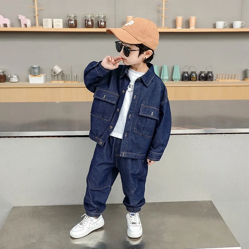 2025 Primavera Autunno Ragazzi Abiti in denim Bambini Colletto rovesciato Tinta unita Maniche lunghe Cappotto da cowboy + Pantaloni jeans Abito a due pezzi