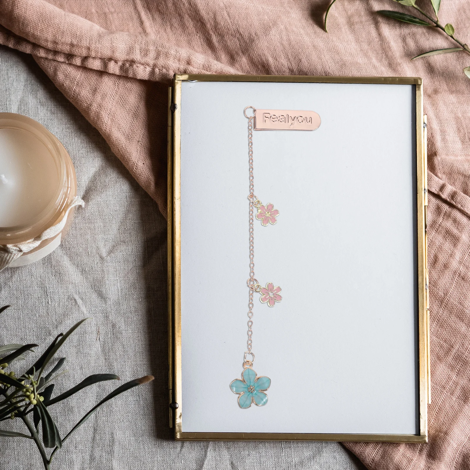 

Creative Pendant Bookmark Metal Zinc Alloy Practical Adorable Design Suitable Size Best Gift Pendant Reading Bookmark